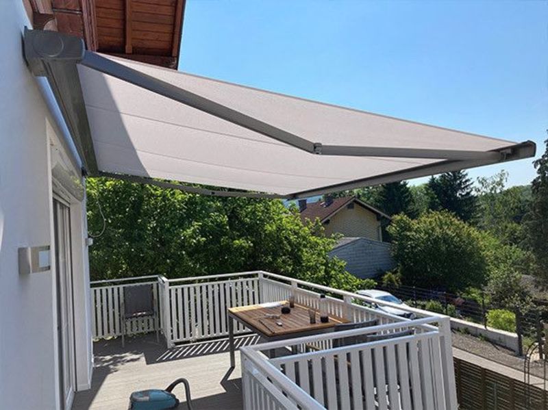 Kassetten-Markise inklusive Funkmotor - Komplettansicht