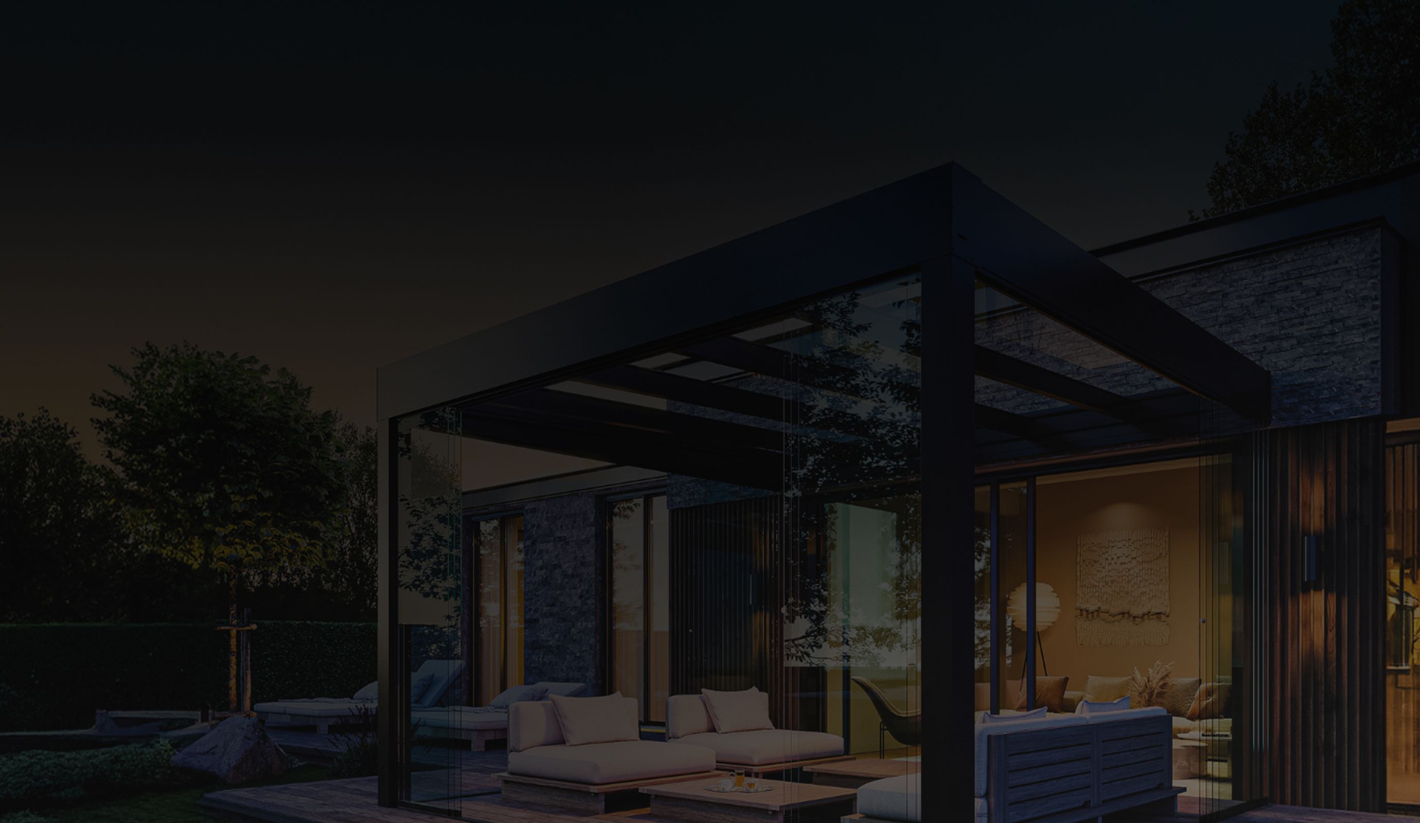 Moderne Terrassenüberdachung an einem Haus